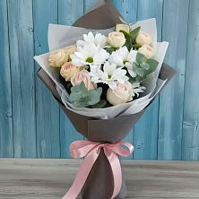 Букет цветов из:  Хризантемы и Розы в Кисловодске