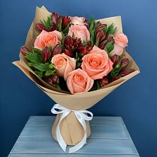 Букет цветов из:  Розы и Альстромерии в Кисловодске