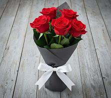 Букет 5 Красных роз Эдлесс Лав в Кисловодске