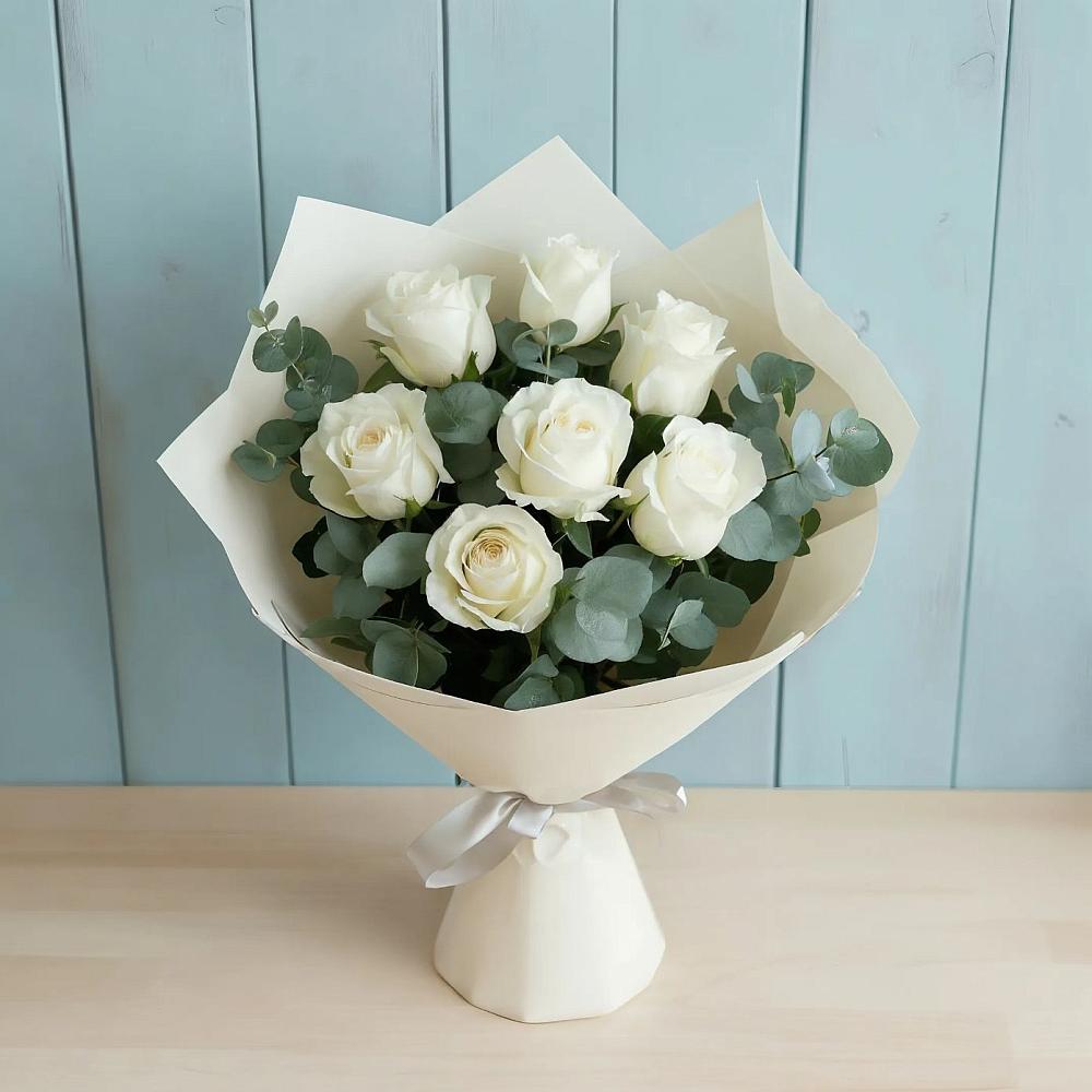 Букет Белые розы в Эвкалипте в Кисловодске