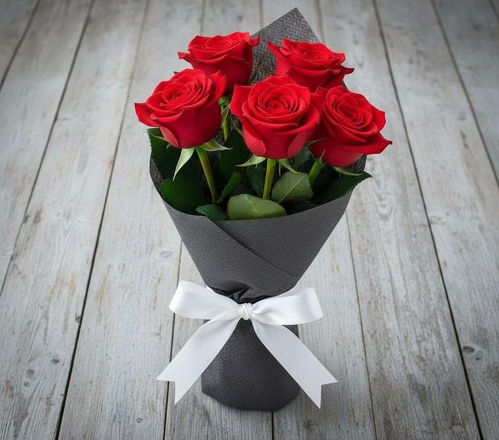 Букет 5 Красных роз Эдлесс Лав в Кисловодске