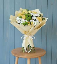 Букет цветов из:  Хризантемы и Розы в Кисловодске