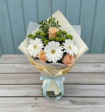 Букет цветов из:  Герберы, Розы и Хризантемы в Кисловодске