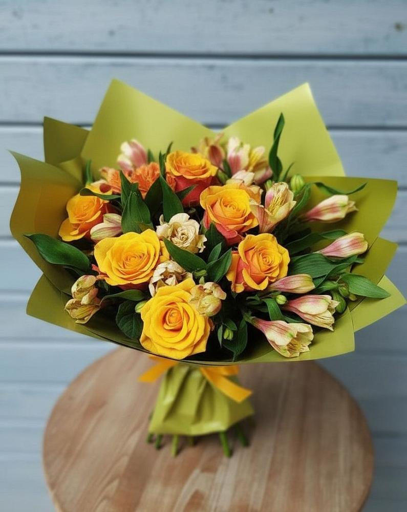 Букет цветов из: Альстромерии и Розы в Кисловодске