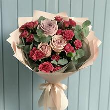 Букет цветов из:  Гвоздики и Розы в Кисловодске